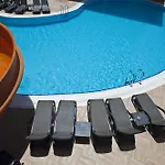 מלון Adella Side (adults Only) מנבגט
